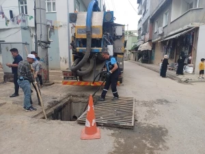 DBB ekipleri Cizre’de: Konutlardaki su tahliye edildi, caddeler temizlendi