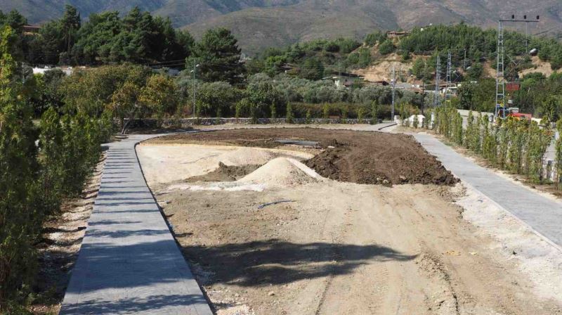 GÜLDEREN MAHALLESİ’NDEKİ PARKTA SONA DOĞRU