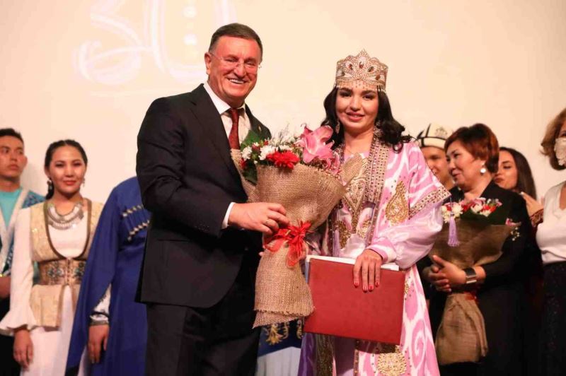 TÜRK DÜNYASININ EZGİLERİ HATAY’DA YANKILANDI