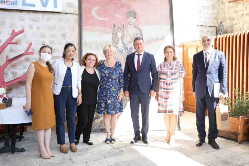 HBB BAŞKANI SAVAŞ BİRLEŞMİŞ MİLLETLER BÜYÜKELÇİSİNİ AĞIRLADI