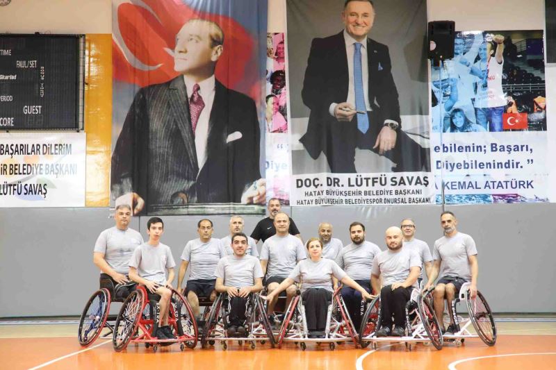 MAVİ-BEYAZLI BASKETBOLCULARDA HEDEF 1. LİG