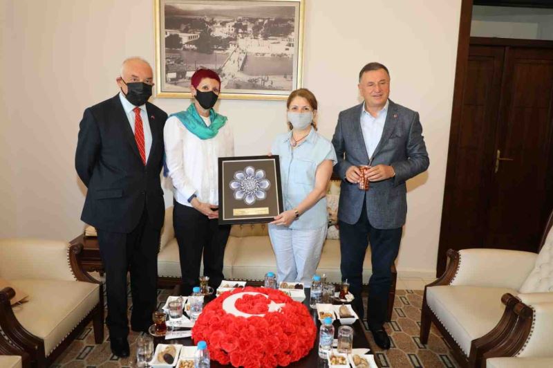 PARAGUAY BÜYÜKELÇİSİ CEFERİNO VALDEZ PERALTA LÜTFÜ SAVAŞ’I ZİYARET ETTİ