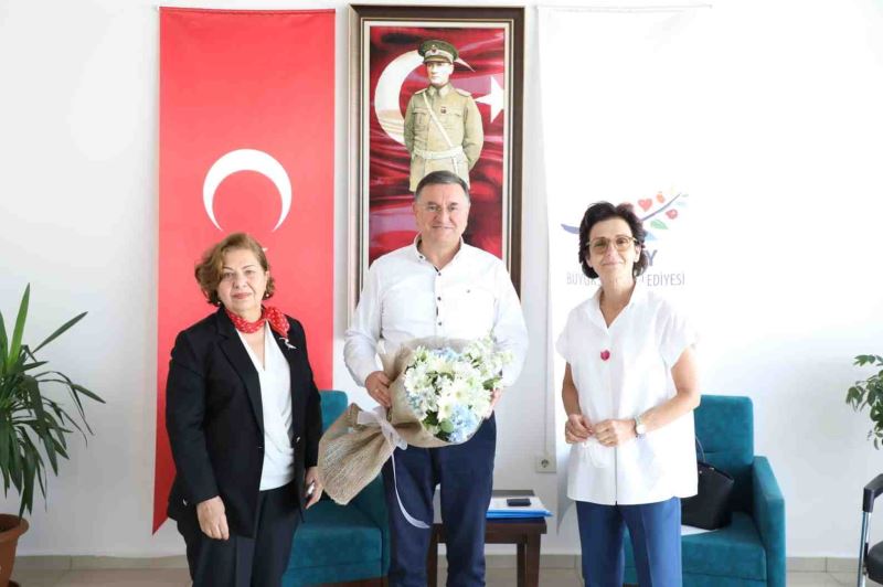 GÜLSİN ONAY VE İDİL BİRET’İN DE RESİTAL VERDİĞİ HATAY’IN ÜNLÜ PİYANOSU HBB’YE EMANET