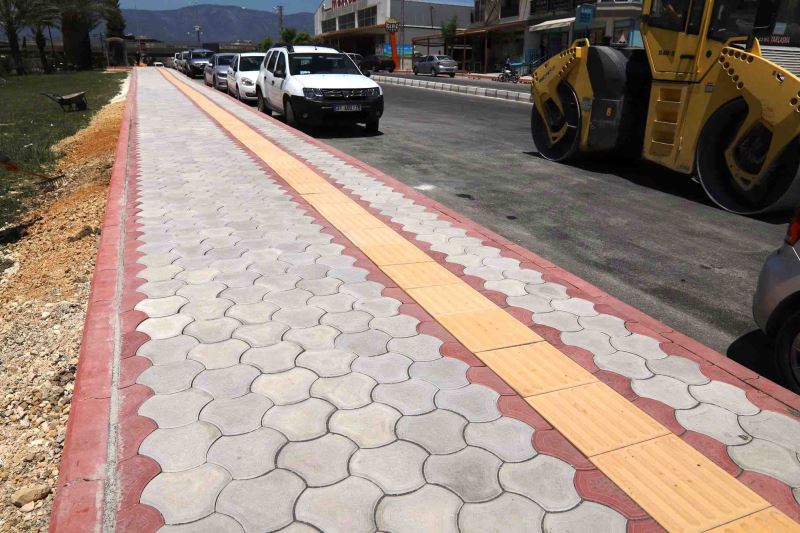 ALTYAPISI TAMAMLANAN BÖLGELERİN KALDIRIMLARI YENİLENİYOR