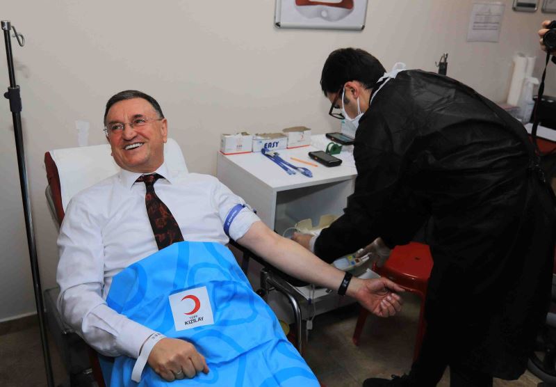 HBB BAŞKANI SAVAŞ: “BİR ÜNİTE KAN HAYAT KURTARABİLİR”
