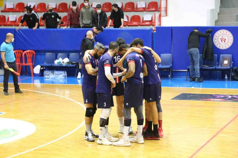 HBB ERKEK VOLEYBOL TAKIMI 19. HAFTAYI DA GALİP KAPATTI