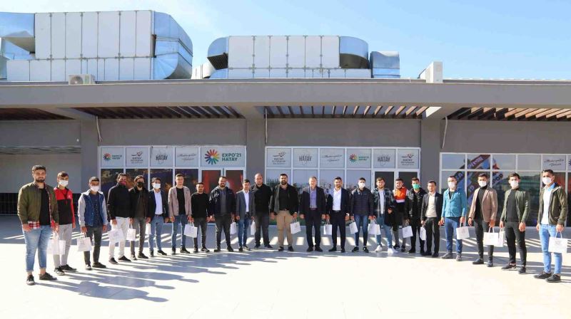 BAŞKAN SAVAŞ ALTINÖZÜLÜ GENÇLER İLE BİR ARAYA GELDİ