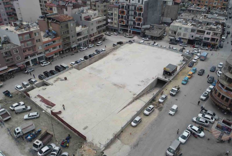 SAMANDAĞ OTOPARKINA KAVUŞUYOR