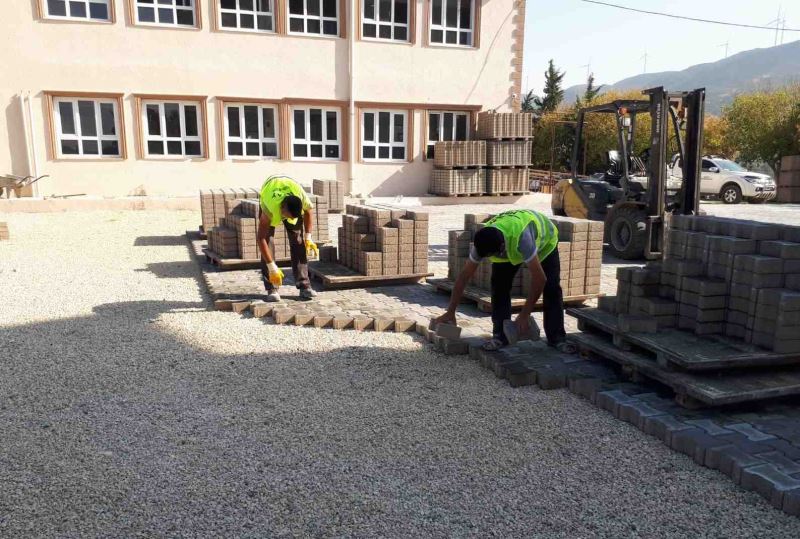 BÜYÜKŞEHİR EĞİTİM KURUMLARININ EKSİKLERİNİ GİDERİYOR