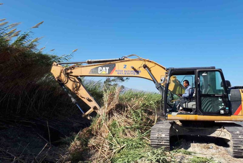 HBB MAŞUKLU MAHALLESİ’NDE DERE VE KANAL TEMİZLİĞİ ÇALIŞMALARINA BAŞLADI