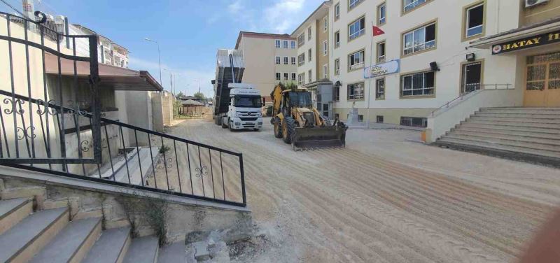 EĞİTİM KURUMLARI BÜYÜKŞEHİR ELİYLE GÜZELLEŞİYOR