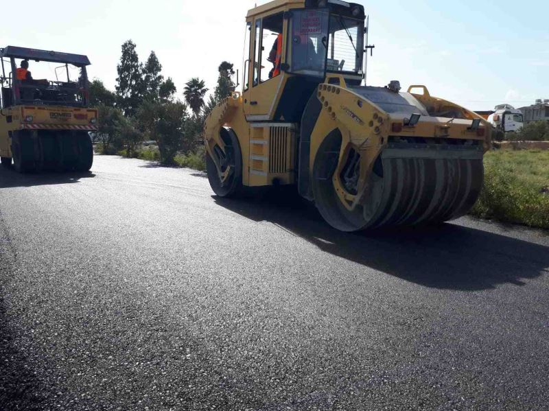 BÜYÜKŞEHİR UZUN ÖMÜRLÜ BETON ASFALT SERİMİNE DEVAM EDİYOR