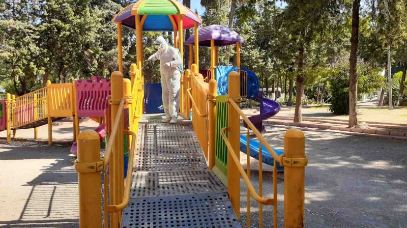 BÜYÜKŞEHİR DEZENFEKSİYON ÇALIŞMALARINA ARA VERMİYOR