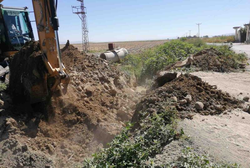 BÜYÜKŞEHİR YAĞMUR SULARINI KONTROL ALTINA ALIYOR
