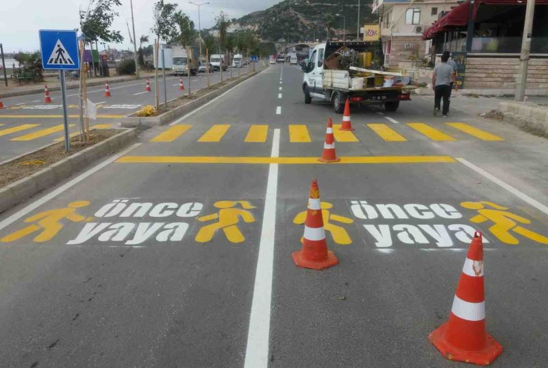 HBB’DEN SAMANDAĞ ÇEVLİK YOLUNA ‘ÖNCE YAYA’ ŞABLONU