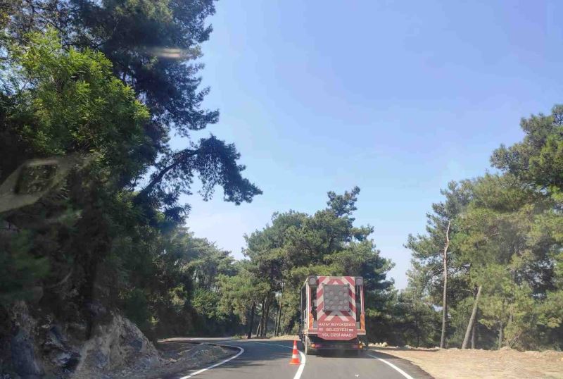 HBB’NİN LEVHALANDIRMA VE YOL ÇİZGİSİ ÇALIŞMALARI İLE YOLLAR DAHA GÜVENLİ