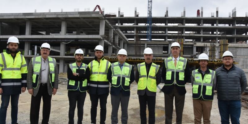 Başkan Vekili Karaevli Yeni Hizmet Binası İnşaatını İnceledi