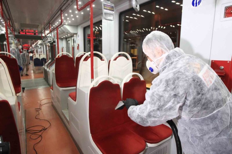TRAMVAYLAR VİRÜSLERE KARŞI HER GÜN DEZENFEKTE EDİLİYOR
