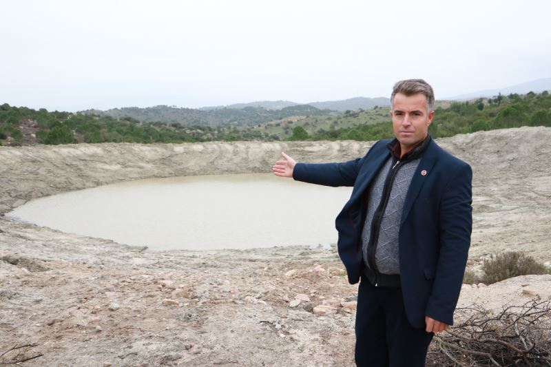 AYDIN BÜYÜKŞEHİR BELEDİYESİ SULAMA GÖLETLERİNİ TEMİZLEYEREK HAYATA DÖNDÜRÜYOR