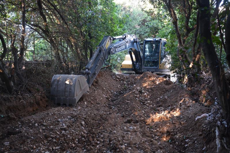 Menteşe’de 5 bin 200 Metre Dere Temizliği Yapıldı