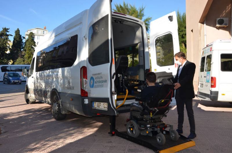 Engelli hizmet aracıyla  ulaşım artık daha kolay