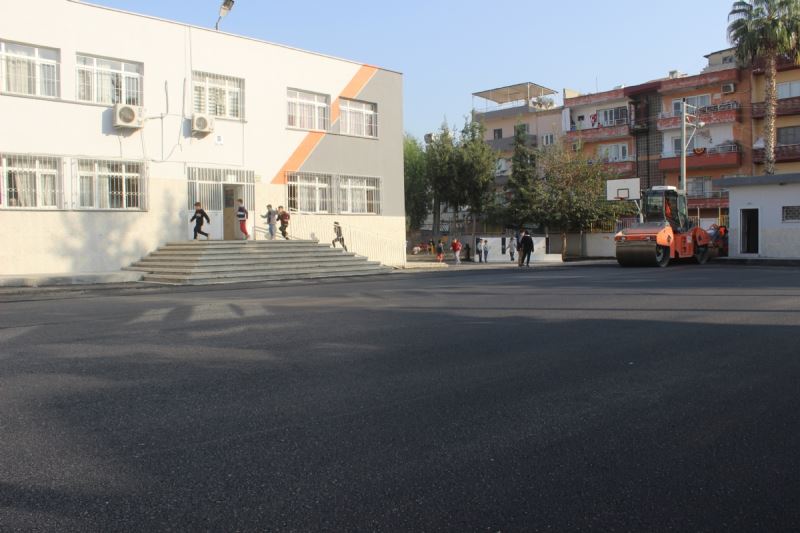Mersin Büyükşehir, Okul Bahçelerinin Fiziki Şartlarını Da İyileştiriyor