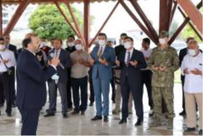 Şehitlerimizin Kabirleri Ziyaret Edildi