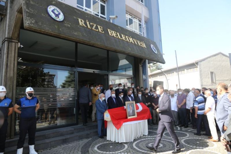 MERHUM BELEDİYE BAŞKANI HIZIR HOP, TÖREN VE DUALARLA EBEDİYETE UĞURLANDI…