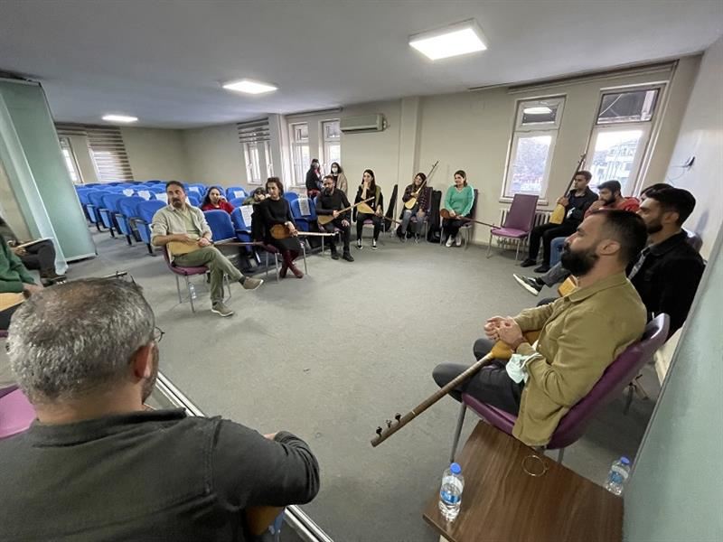 Mikail Aslan ve Cemil Qoçgîrî Dersim Tenbûr Atölyesi