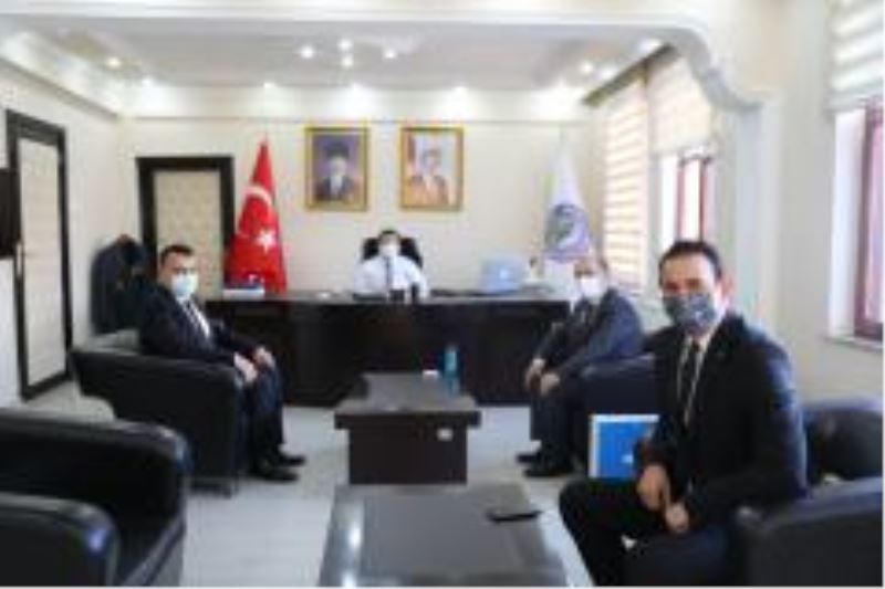 Halkbank Yetkilileri Vali/Belediye Başkan V. Sayın H. Engin Sarıibrahim’i makamında ziyaret etti
