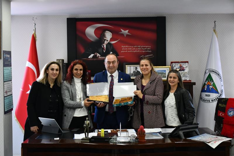 KADIN GİRİŞİMCİLERDEN, BAŞKAN ELÇİN’E ZİYARET