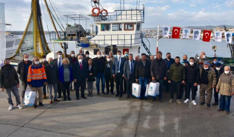 Büyükşehir Balıkçılara Destek Olmaya Devam Ediyor