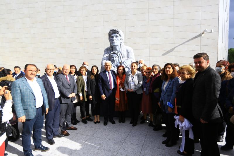 Büyükşehir Belediyesi, Türkan Saylan’ı doğum gününde andı