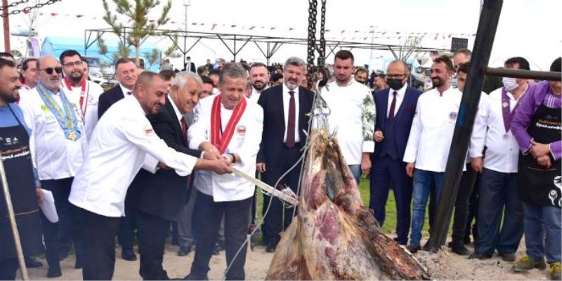 AFYON MUTFAĞI FESTİVALLE TAÇLANDI