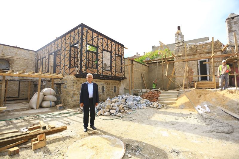 Tarihi konakta cehennemlik kanalları bulundu
