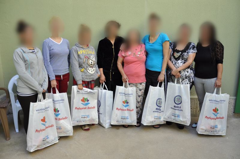 Büyükşehirden Kader Mahkûmlarına Hijyen Desteği