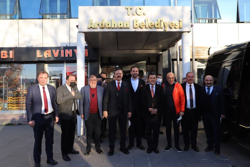TOBB BAŞKANI RIFAT HİSARCIKLIOĞLU, BELEDİYE BAŞKANIMIZ FARUK DEMİR’İ ZİYARET ETTİ