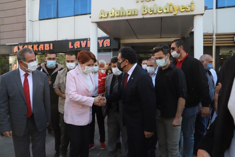 IYI PARTİ GENEL BAŞKANI MERAL AKŞENER ARDAHAN BELEDİYESİNİ ZİYARET ETTİ