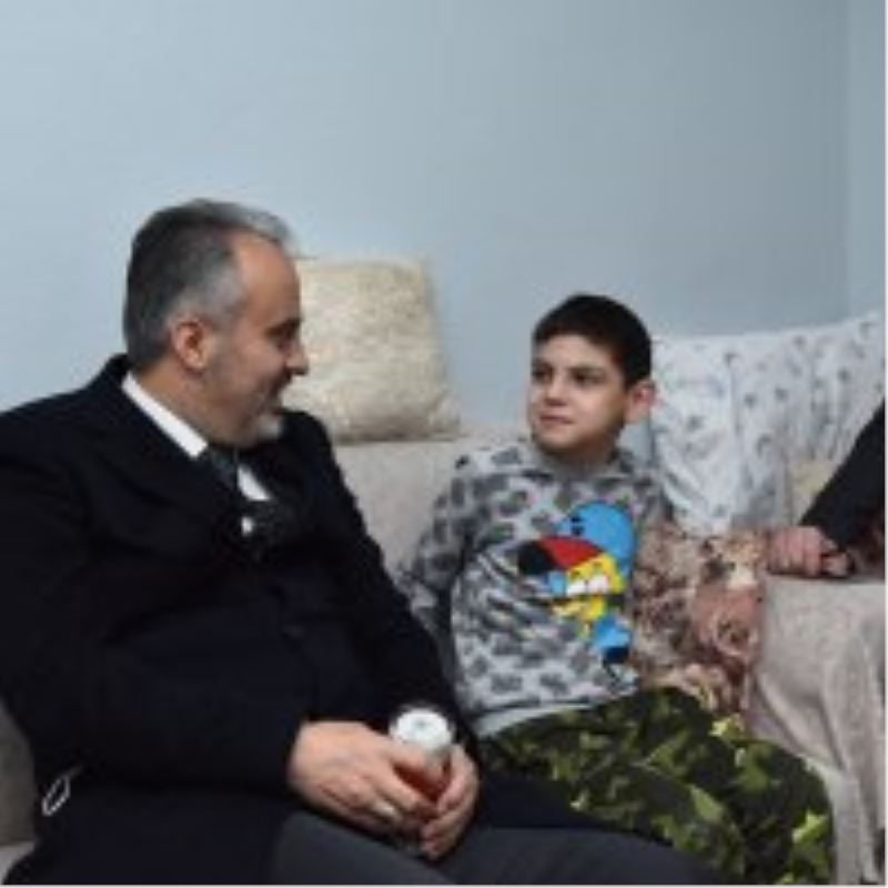 Yusuf için bir mum da siz yakın