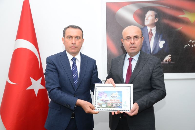 KIRŞEHİR BELEDİYESİ, ATATÜRK’ÜN İLİMİZE GELİŞİNİN 102. YIL DÖNÜMÜ NEDENİYLE PUL BASTIRDI