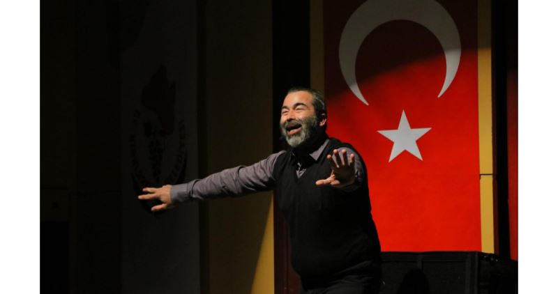 “Suyun Öte Yanından Ankara’ya” Sahne Aldı