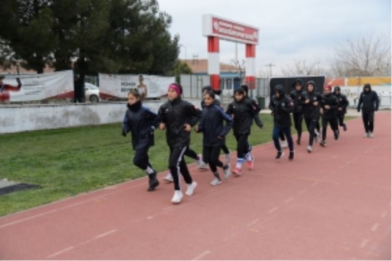 Atletizmde Diyarbakır’ın başarı çıtasını yükseltmek istiyorlar