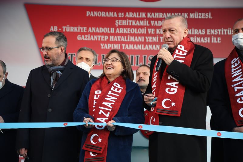 CUMHURBAŞKANI ERDOĞAN, GAZİANTEP BÜYÜKŞEHİR’İ ÖRNEK GÖSTEREREK BELEDİYELERE ÇAĞRIDA BULUNDU