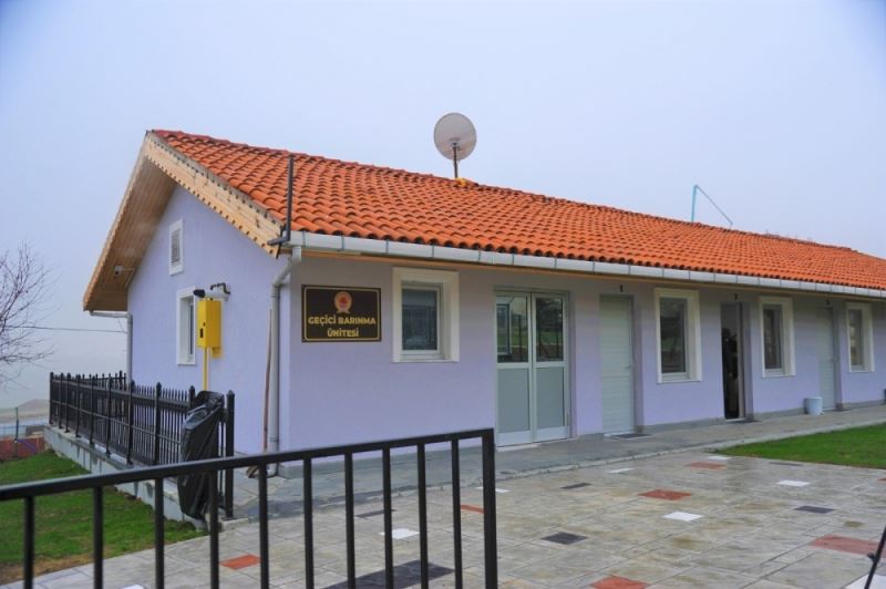 Sokakta kalan evsizleri Büyükşehir kucakladı
