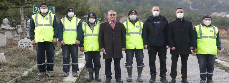 ÜCRETSİZ DEFİN VE MEZARLIK HİZMETLERİ DEVAM EDİYOR