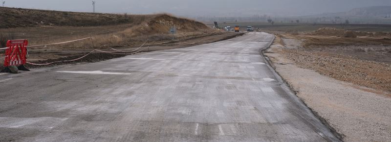 YONCALI’DA BETON ASFALT ÇALIŞMALARI SÜRÜYOR