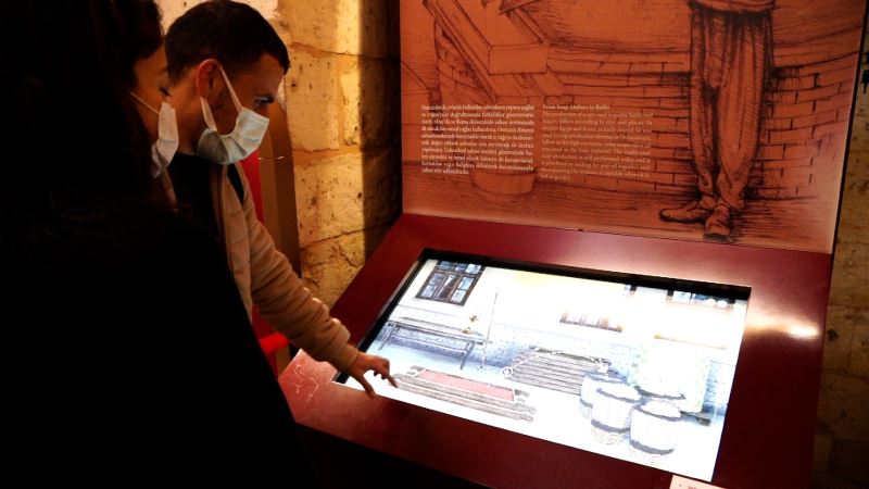 HAMAM MÜZESİ İNTERAKTİF ÇALIŞMALARLA ZİYARETÇİLERİNE KEYİFLİ BİR ZİYARET SUNUYOR