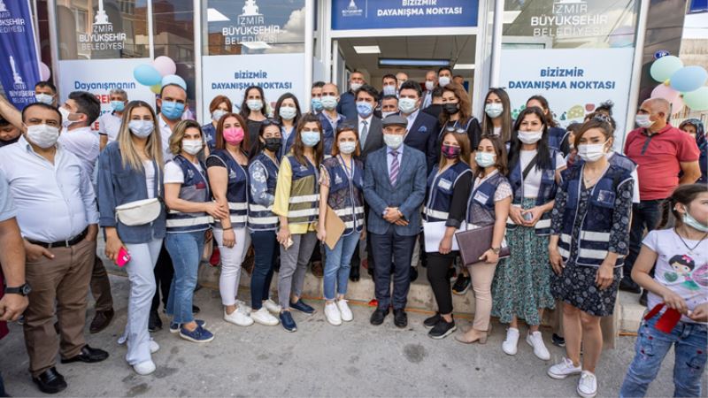 İzmir Büyükşehir Belediyesi derinleşen yoksulluğa karşı sosyal desteklerini artırdı