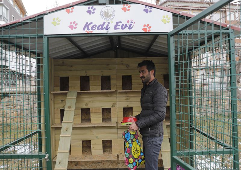 BELEDİYEMİZDEN KEDİLERE SICAK YUVA…