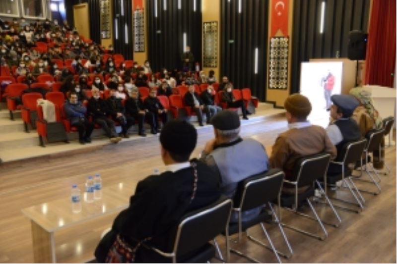 Sözün üstadı dengbejler gençlerle buluştu